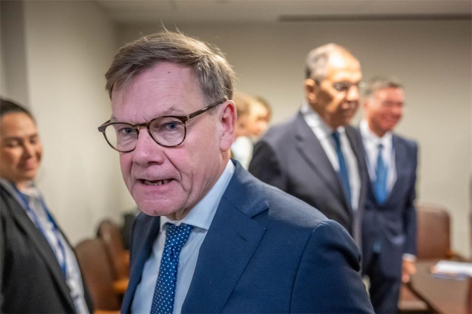  Außenminister Johann Wadephul verschärft den Ton gegenüber Moskau. (Archivfoto)Michael Kappeler/dpa