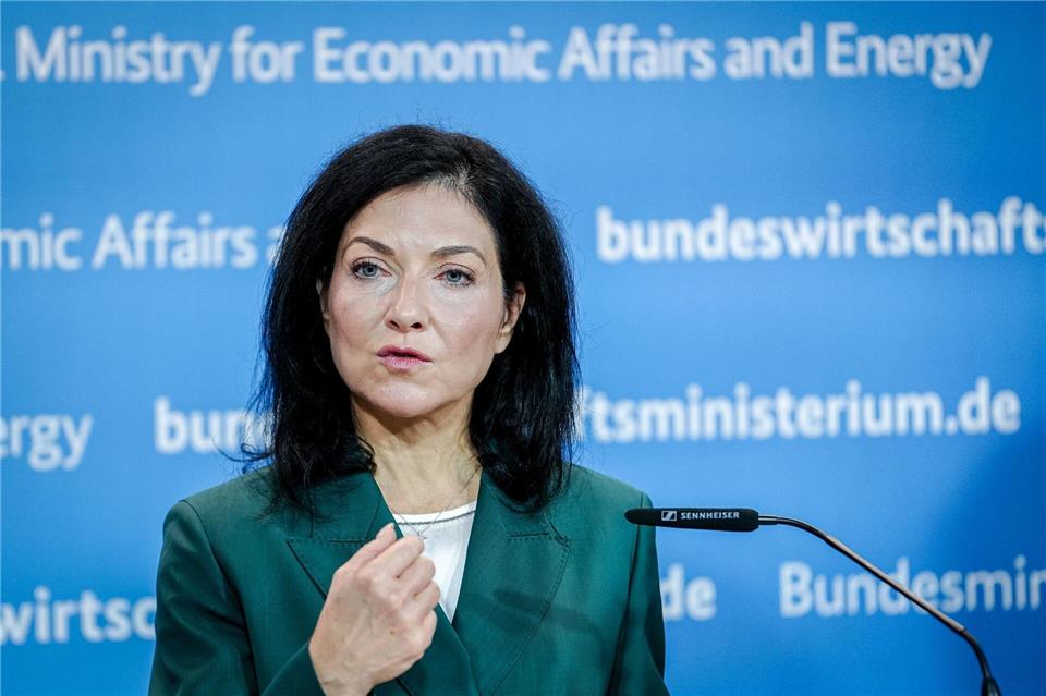  Bundeswirtschafts- und Energieministerin Katherina Reiche (CDU) spricht sich für neue Gaskraftwerke aus. (Archivbild)Kay Nietfeld/dpa