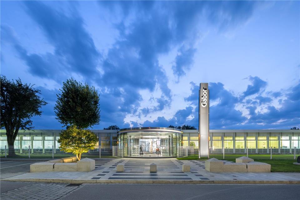  Der in Rosenheim ansässige Schuhhersteller ist vor allem für seine Damenschuhe bekannt. Stefan Schilling/Gabor/dpa