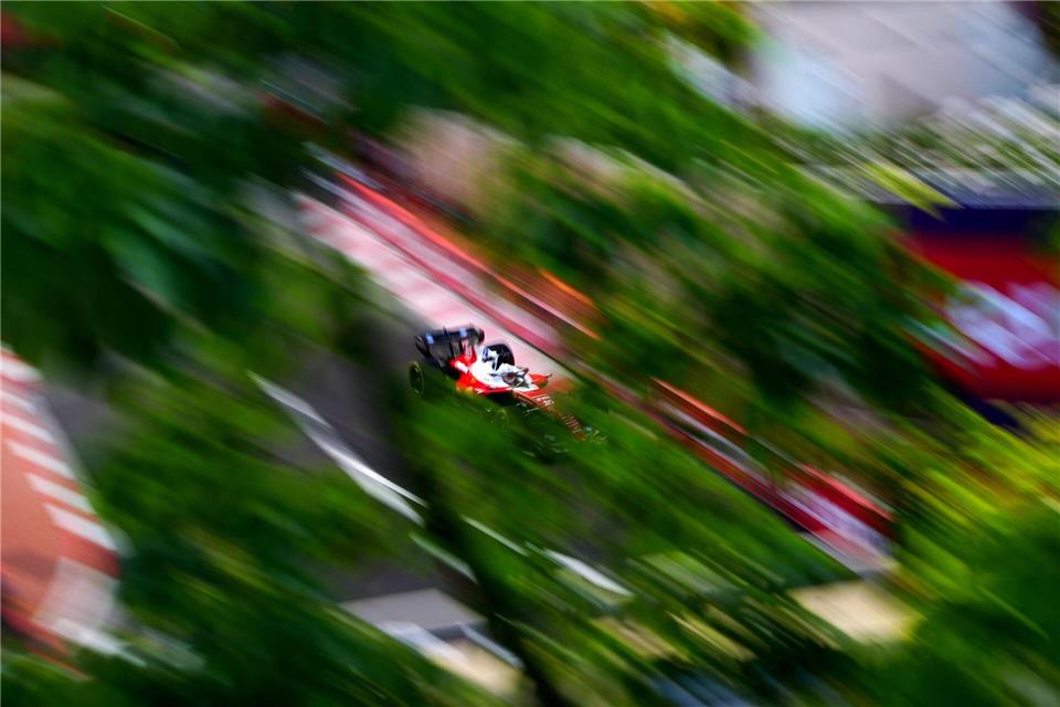  Der monegassische Ferrari-Pilot Charles Leclerc auf der Rennstrecke vor dem Großen Preis von Monaco.David Davies/PA Wire/dpa