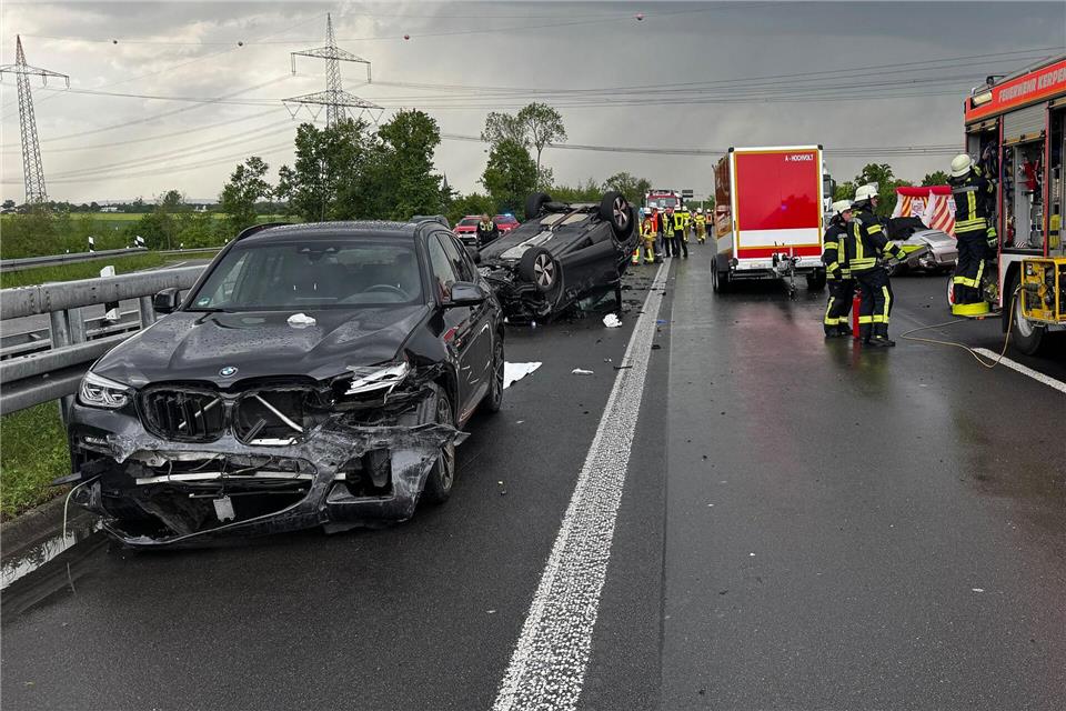  Die Frau starb noch an der Unfallstelle. Alexander Franz/Alexander Franz / Erftkreis News/dpa