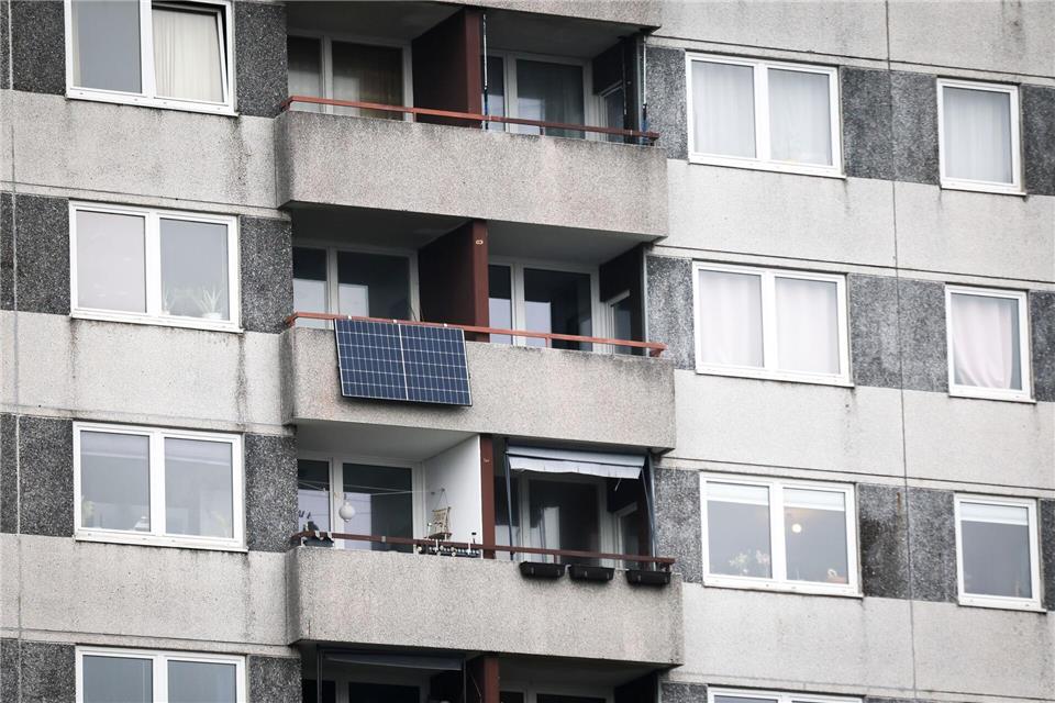  Die Geräte sind nach Angaben der Branche beliebt, weil Käufer sie selbst in Betrieb nehmen könnten und die Anschaffungskosten vergleichsweise niedrig seien. (Archivbild)Christian Charisius/dpa