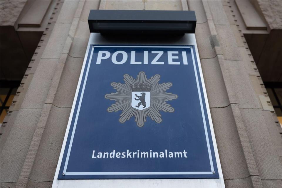  Die Polizei ermittelt zum Diebstahl eines Kunstwerks in einer Galerie in Berlin-Mitte. (Symbolbild)Monika Skolimowska/dpa