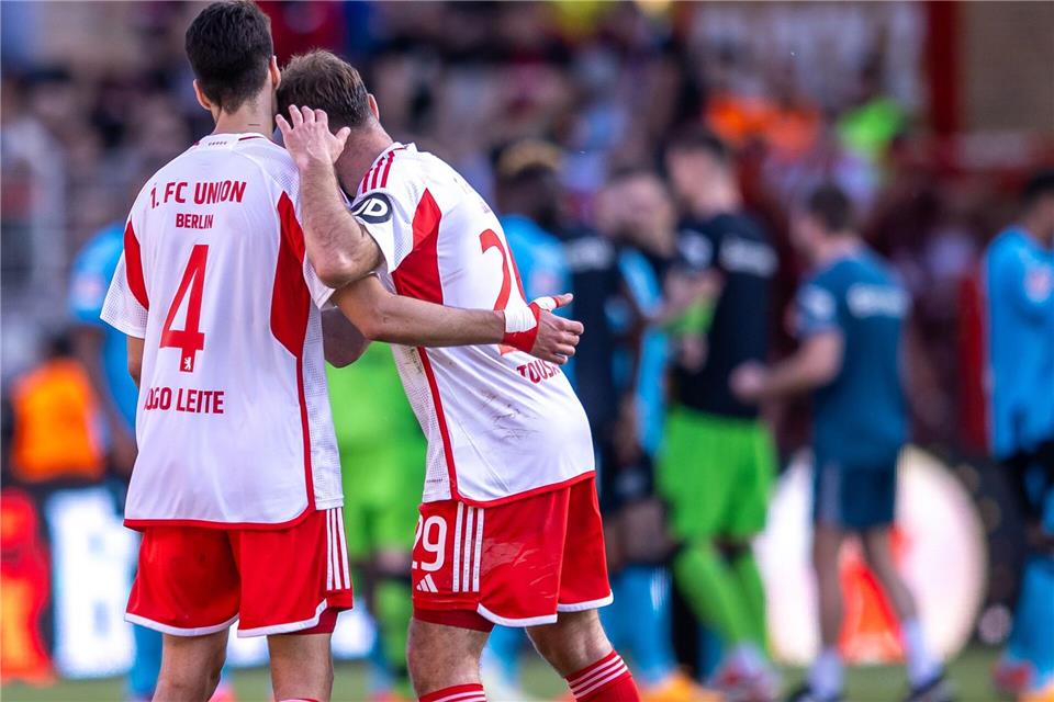  Diogo Leite (l) und Lucas Tousart werden in der aktuellen Saison nicht mehr gemeinsam im Union-Trikot auflaufenAndreas Gora/dpa