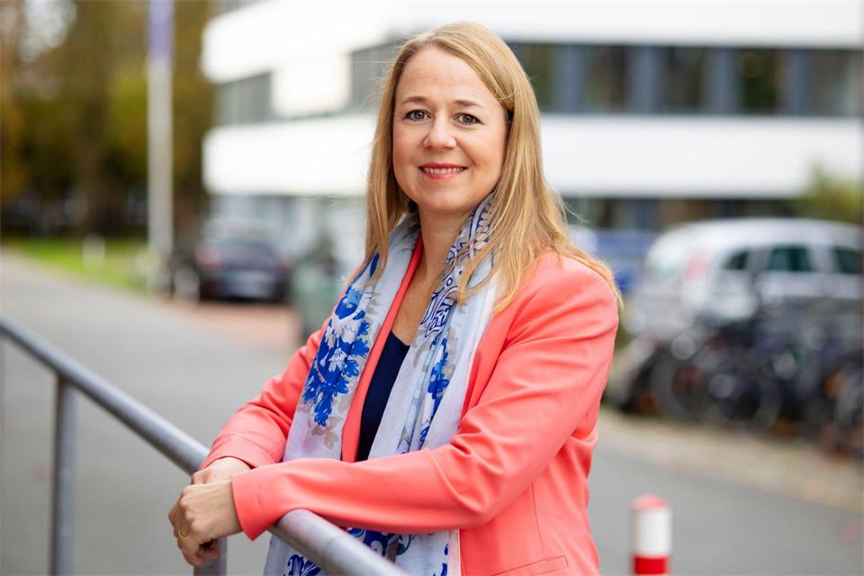  „Ein Ausfall wegen einer psychischen Erkrankung dauert im Schnitt rund einen Monat“, sagt die Wirtschaftswissenschaftlerin Claudia Buengeler.Frank Molter/dpa