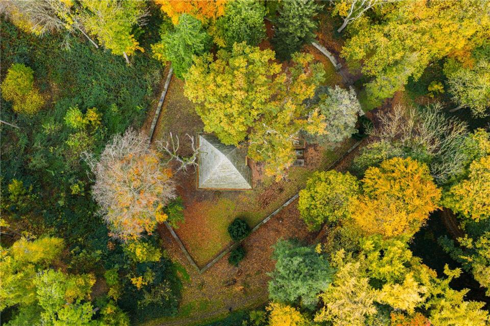  Entworfen wurde es von Georg Ludwig Friedrich Laves.Julian Stratenschulte/dpa