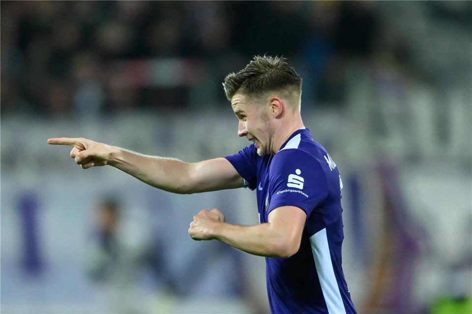  Erik Majetschak sorgte mit seinem Treffer gegen Schweinfurt für die Vorentscheidung (Archivbild)Robert Michael/dpa