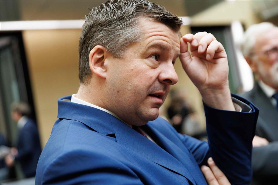  „Es muss dann auch Entlastungen geben, die wirklich bei den Menschen in ganz Deutschland ankommen“, sagt Sachsen-Anhalts Ministerpräsident Sven Schulze (CDU).Carsten Koall/dpa
