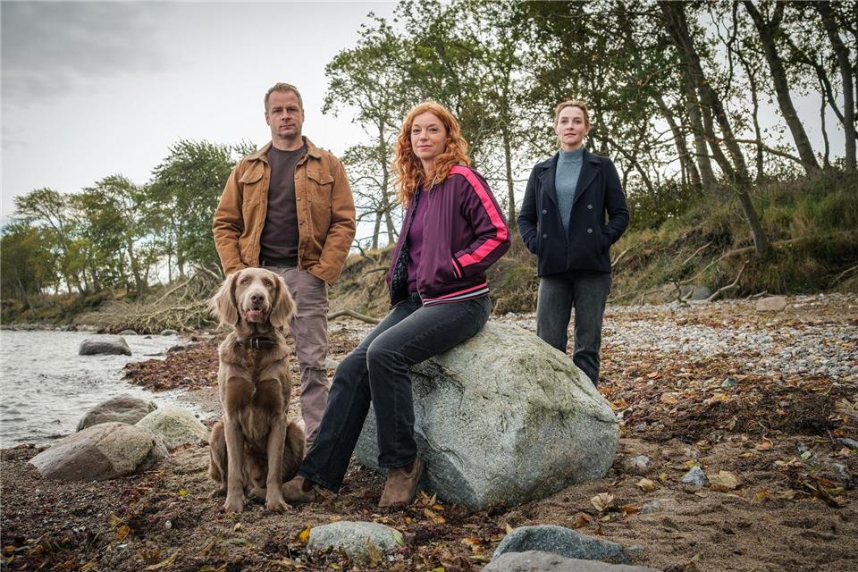  Es sind philosophische Fragen, die die Bewohner von Schwanitz in der neuen Folge „Pechmarie“ der Krimireihe „Nord bei Nordwest“ beschäftigen. Gordon Timpen/NDR/dpa