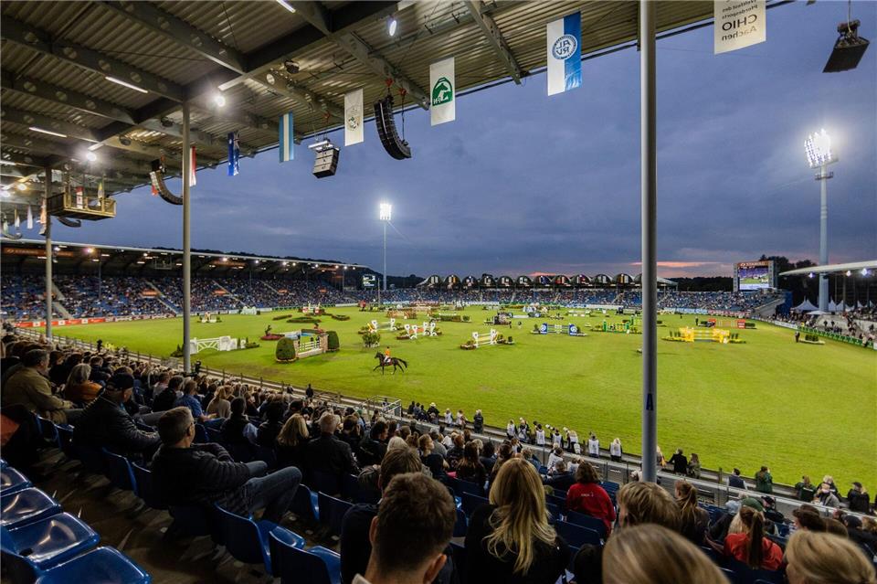  In der größten Reit-Arena der Welt wird während der WM um Medaillen geritten. (Archivbild)Rolf Vennenbernd/dpa