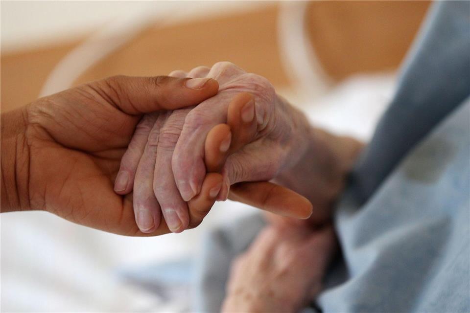  In einer alternden Gesellschaft werden Pflegefachpersonen immer wichtigerpicture alliance/dpa