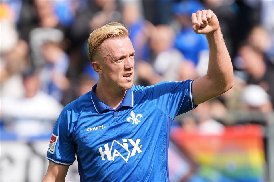  Isac Lidberg jubelt für Darmstadt.Marc Schüler/dpa