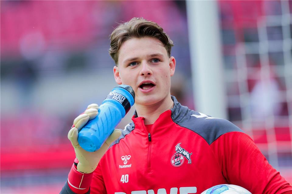 FC Bayern mit „großem Hunger“ im Pokal - Neuer-Reise offen Jonas Urbig spielte viele Jahre für den 1. FC Köln.Rolf Vennenbernd/dpa