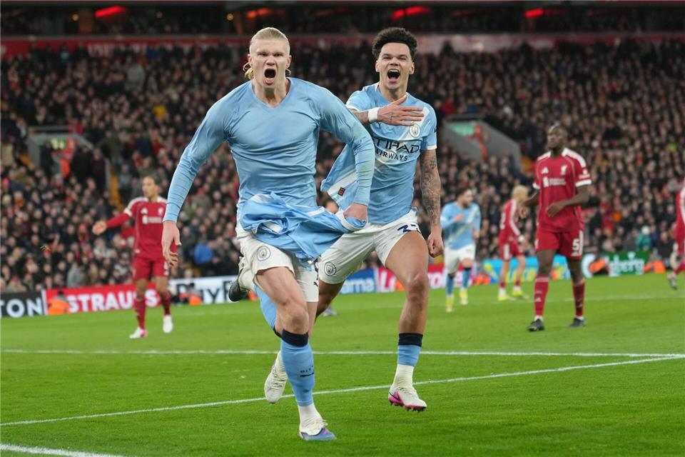  Manchester City siegt spät.Jon Super/AP/dpa