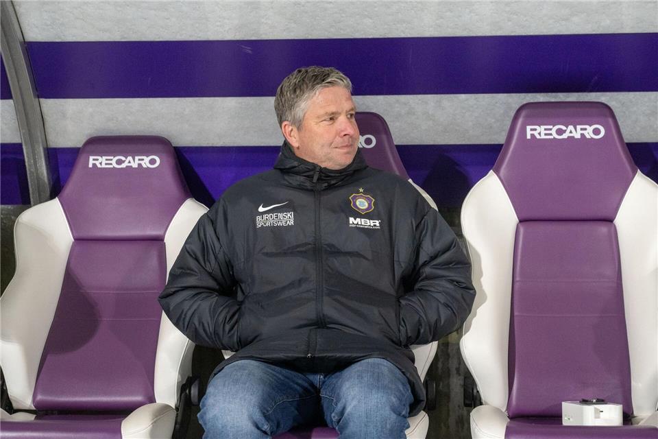  Michael Tarnat, Sport-Geschäftsführer von Erzgebirge Aue, hat Verstärkung für die Offensive geholt. (Archivbild)Matthias Koch/dpa