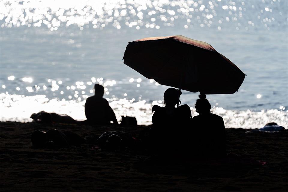  Nun wurde die höchste Temperatur des Jahres gemessen: 45,7 Grad am 3. September in Andalusien. Und Abkühlung ist erst mal nicht in Sicht, auch nicht auf Mallorca. (Archivbild)77 0 97 0 114 0 99 0 32 0 65 0 1/JNA via ZUMA Press Wire/dpa
