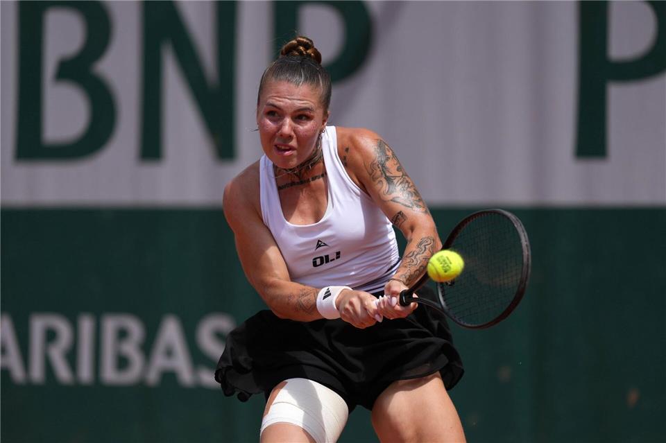  Oleksandra Olijnykowa steht in Hamburg im ViertelfinaleThibault Camus/AP/dpa