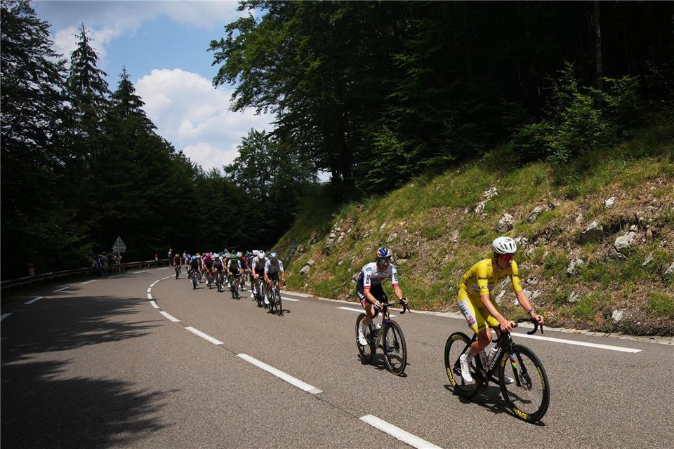  Tadej Pogacar bei der Tour de France. (Symbolbild)Mosa’ab Elshamy/AP/dpa