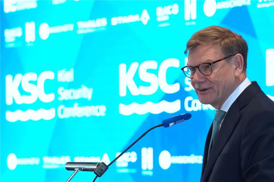  „Wir alle haben verstanden, dass die Ostsee selbst für die Verteidigung des gesamten Bündnisses von zentraler Bedeutung ist“, sagte Außenminister Johann Wadephul.Marcus Brandt/dpa