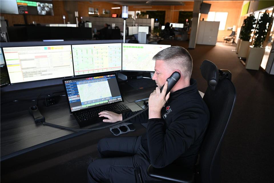 „112 – KI rettet Leben“ heißt das Projekt, mit dem der DRK-Rettungsdienst in Ravensburg experimentiert hat.Felix Kästle/dpa