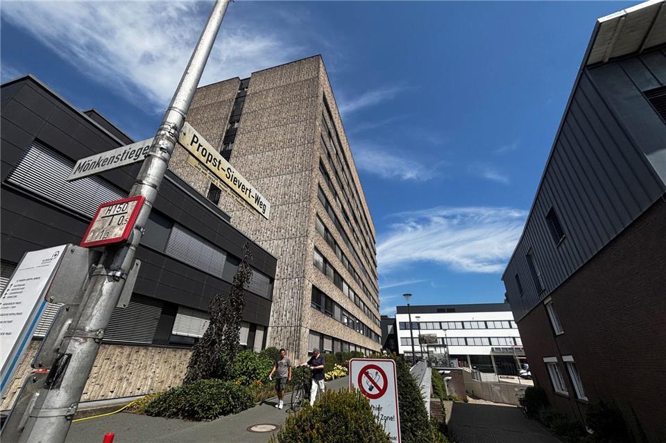 144 Ärzte arbeiten am St.-Marien-Hospital, davon ist rund die Hälfte nicht in Deutschland geboren worden. Der Bedarf an ausländischen Fachkräften wird künftig wohl noch steigen.
