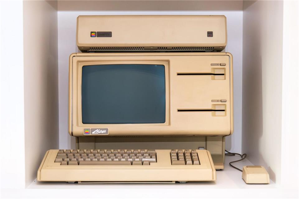 1983: Die Apple Lisa war der erste Rechner von Apple mit einer grafischen Benutzeroberfläche. Sergei Magel/HNF/