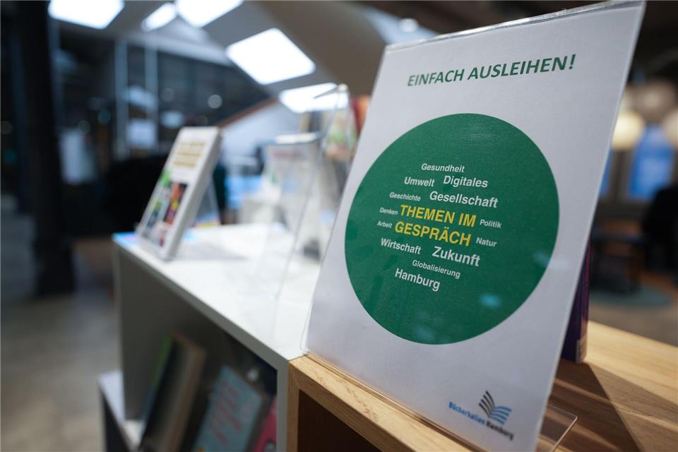 20 der 32 Hamburger Bücherhallen bleiben über die Weihnachtszeit ganz oder zumindest teilweise geöffnet. Marcus Brandt/dpa