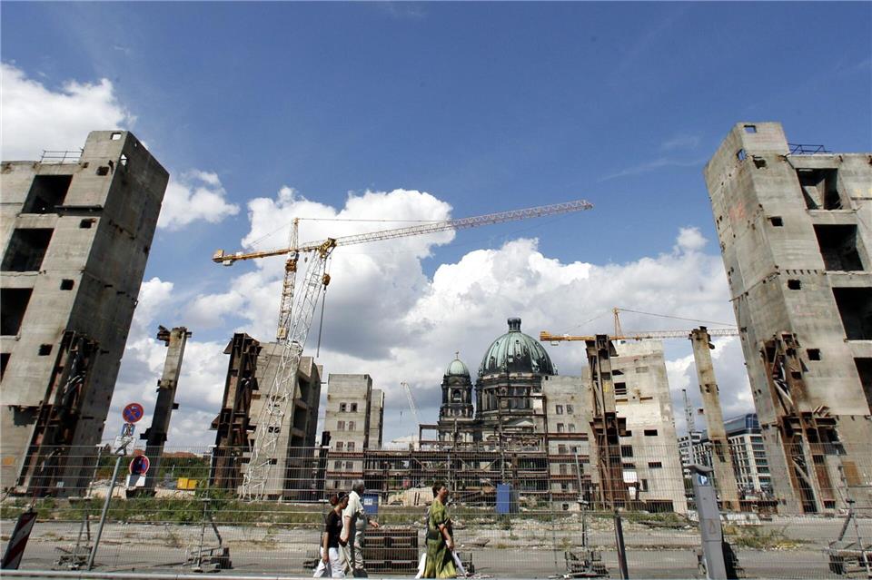 2008 war der Abriss schon weit vorangeschritten. (Archivbild)Wolfgang Kumm/dpa