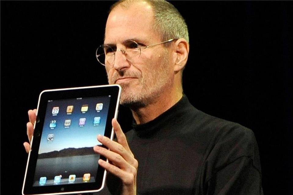 2010: Steve Jobs präsentiert am 27. Januar das erste iPad. John G. Mabanglo/EPA/dpa