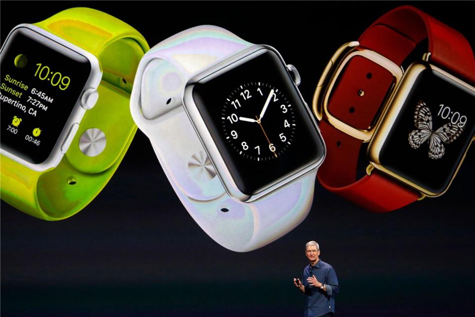 2014: Mit der Apple Watch eroberte Tim Cook den Wearables-Markt. picture alliance / dpa