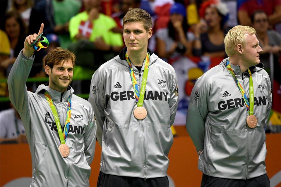 2016 gewann Patrick Wiencek (r.) mit Finn Lemke und Uwe Gensheimer (r) Olympia-Bronze.picture alliance / dpa