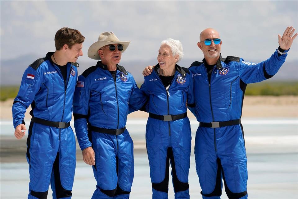 2021 flog Wally Funk mit Blue Origin ins Weltall und schrieb Geschichte. (Archivbild)Tony Gutierrez/AP/dpa