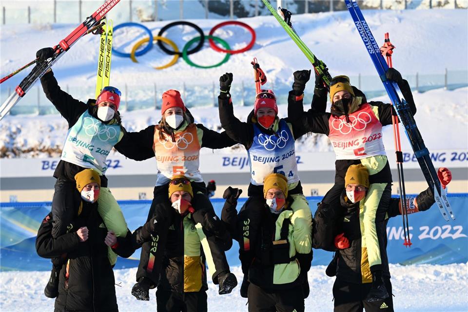 2022 gab es für Preuß (2. von links) mit den deutschen Staffel-Frauen Bronze. (Archivbild)Hendrik Schmidt/dpa-Zentralbild/dpa