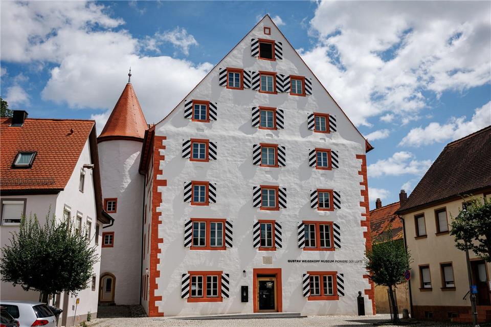 2023 wurde das Gustav-Weisskopf-Museum in Leutershausen, dem Geburtsort des Entwicklers, in neuer Pracht eröffnet.Daniel Karmann/dpa