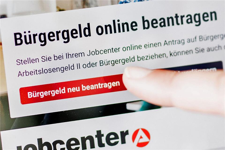 2024 bezogen rund 5,5 Millionen Menschen Bürgergeld. (Symbolbild)Carsten Koall/dpa