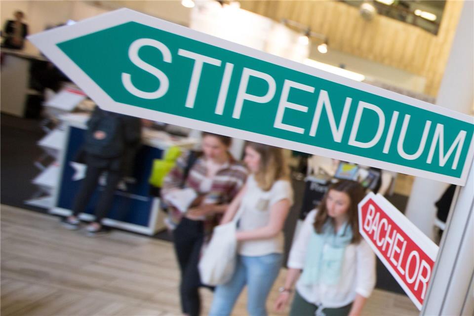 2025 erhielten in NRW knapp 8.700 Studierende ein Deutschlandstipendium - so viele wie noch nie. (Symbolbild)Florian Schuh/dpa