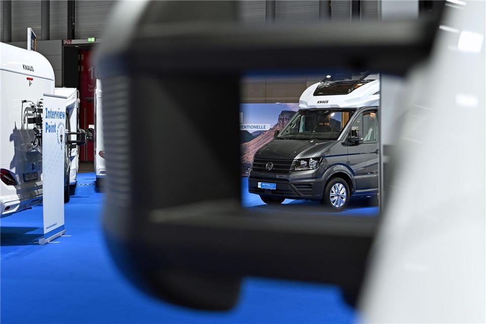 2025 haben deutsche Hersteller weniger Reisemobile und Wohnwagen produziert. (Archivbild)Helena Dolderer/dpa
