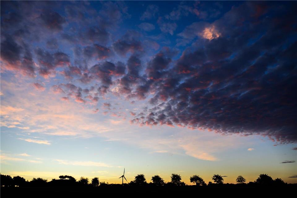 2025 war warm, trocken, sonnig. (Archivbild)Julian Stratenschulte/dpa