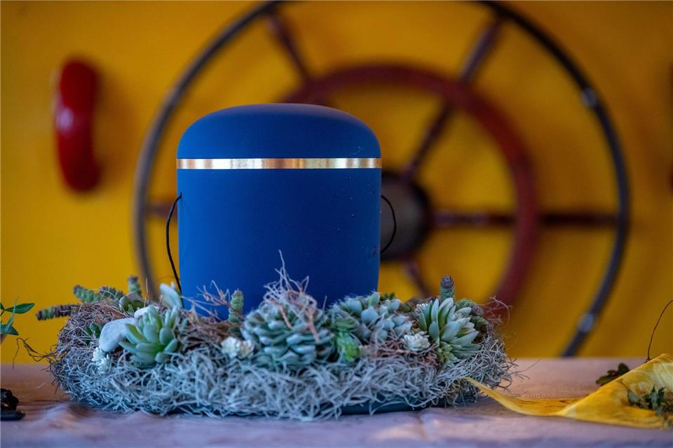 2026 könnte es mehr Flussbestattungen geben. (Symbolbild)Harald Tittel/dpa