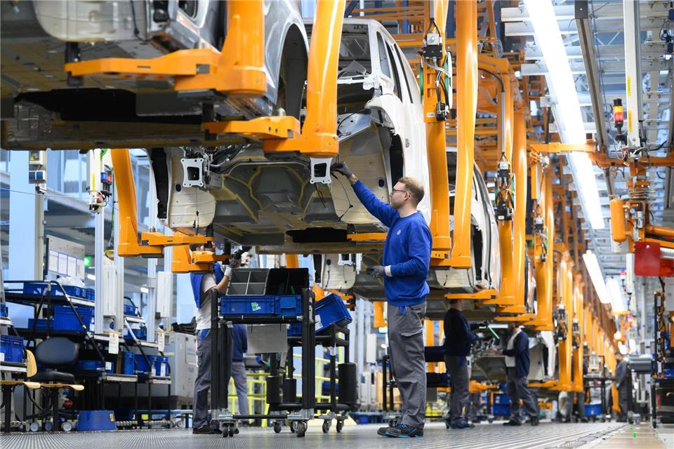 2027 soll in Hannover die Serienproduktion des ID. Buzz AD – des ersten vollautonomen Serienfahrzeugs Europas starten. Julian Stratenschulte/dpa