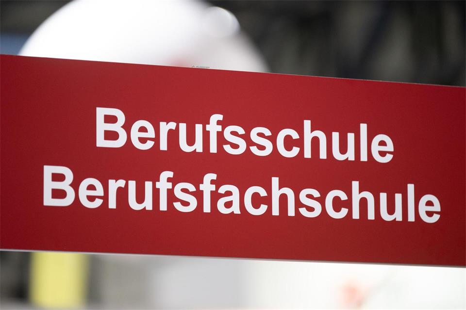 24 Berufsschulen gibt es in Sachsen-Anhalt. (Symbolbild) Sebastian Kahnert/dpa