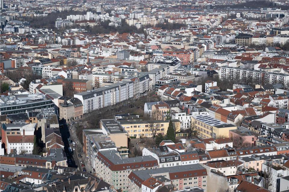 24 Prozent der Mietwohnungen in Berlin gehören derzeit den landeseigenen Wohnungsbaugesellschaften. (Archivbild)Sebastian Gollnow/dpa