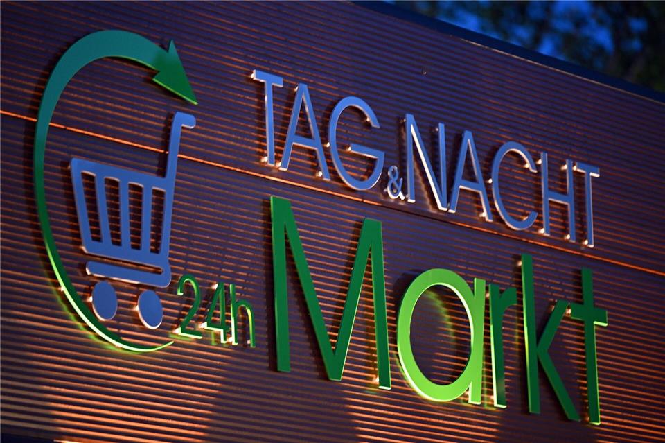 24-Stunden-Dorfläden in Thüringen dürfen künftig auf bis zu 400 Quadratmetern öffnen – aber nur mit eingeschränktem Angebot und ohne Personalkontakt außerhalb der gesetzlichen Zeiten. (Symbolbild)Martin Schutt/dpa