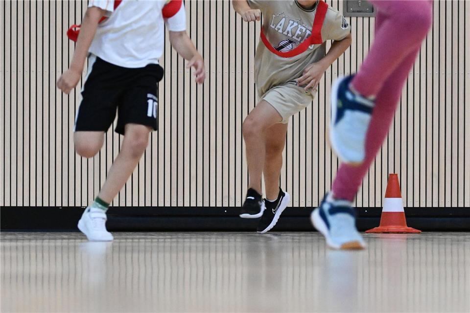 329 Grund- und Förderschulen hatten sich beteiligt. (Symbolbild)Bernd Weißbrod/dpa