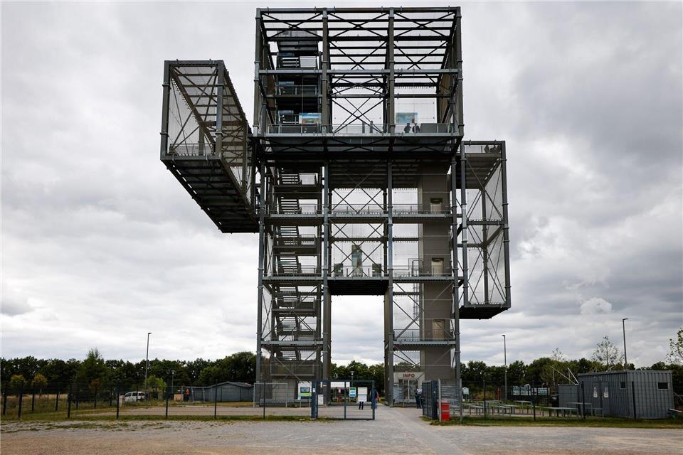 36 Meter hoch ist der Indemann und bietet Ausblick auf den Tagebau Inden und die Landschaft ringsherum.picture alliance/dpa