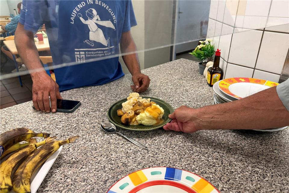 40 bis 70 Essen pro Tag werden ausgegeben. Birgit Reichert/dpa