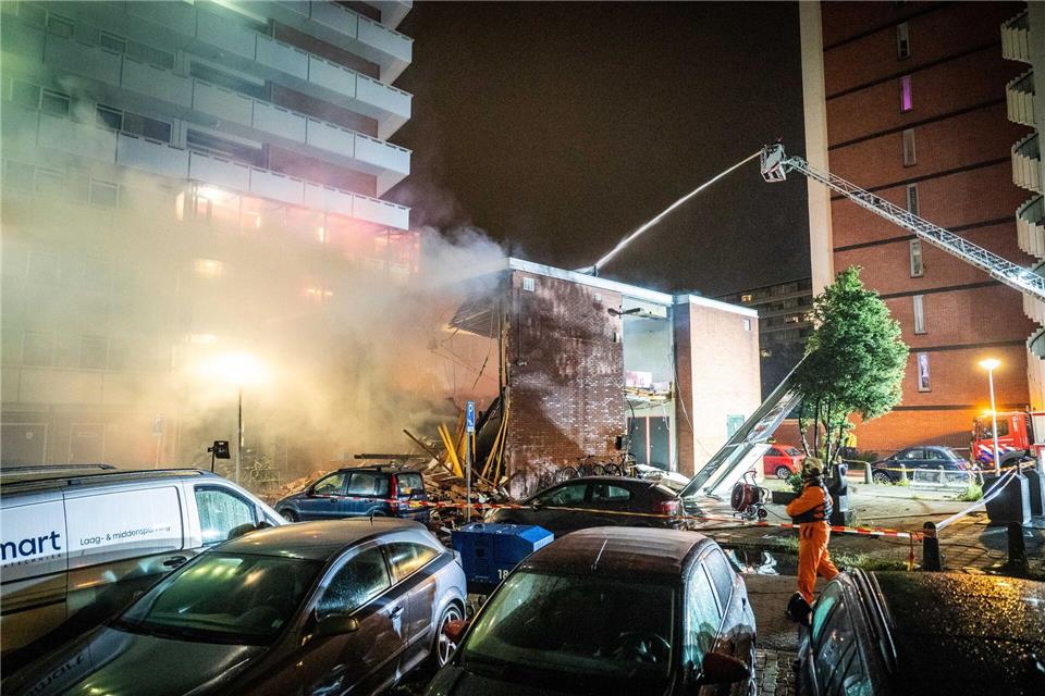 400 Anwohner mussten nach der heftigen Explosion ihre Wohnungen verlassen.Josh Walet/ANP/dpa