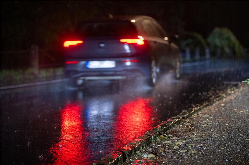 5 Personen wurden bei dem Unfall verletzt. (Symbolbild) Harald Tittel/dpa