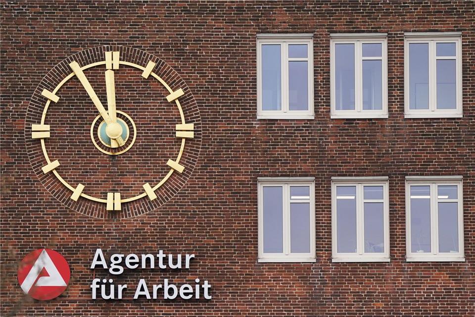 96.337 Menschen sind in Hamburg arbeitslos gemeldet. (Archivbild) Marcus Brandt/dpa