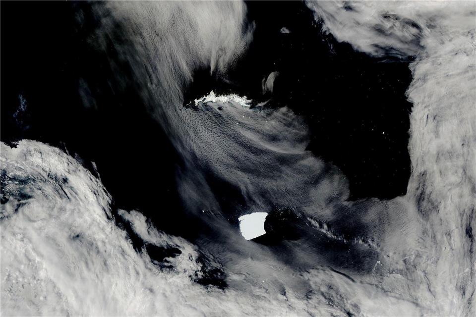 Einst größter Eisberg der Welt wohl bald verschwunden A23a Anfang des Jahres, als er auf die Insel Südgeorgien zusteuerte.Uncredited/NASA Worldview/AP/dpa